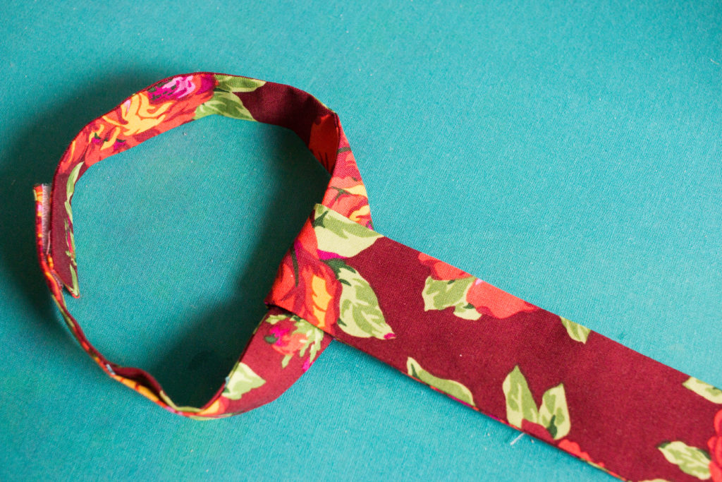 How to Make a Tie | Free Pattern Cricut Maker - Sweet Red Poppy