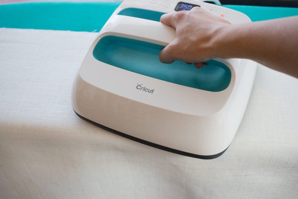 Cricut Easy Press Makes Ironing Fast!