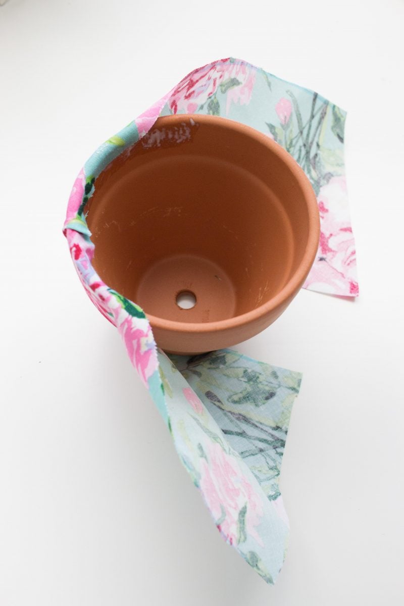 WRAP THE FABRIC AROUND THE FLOWER POT