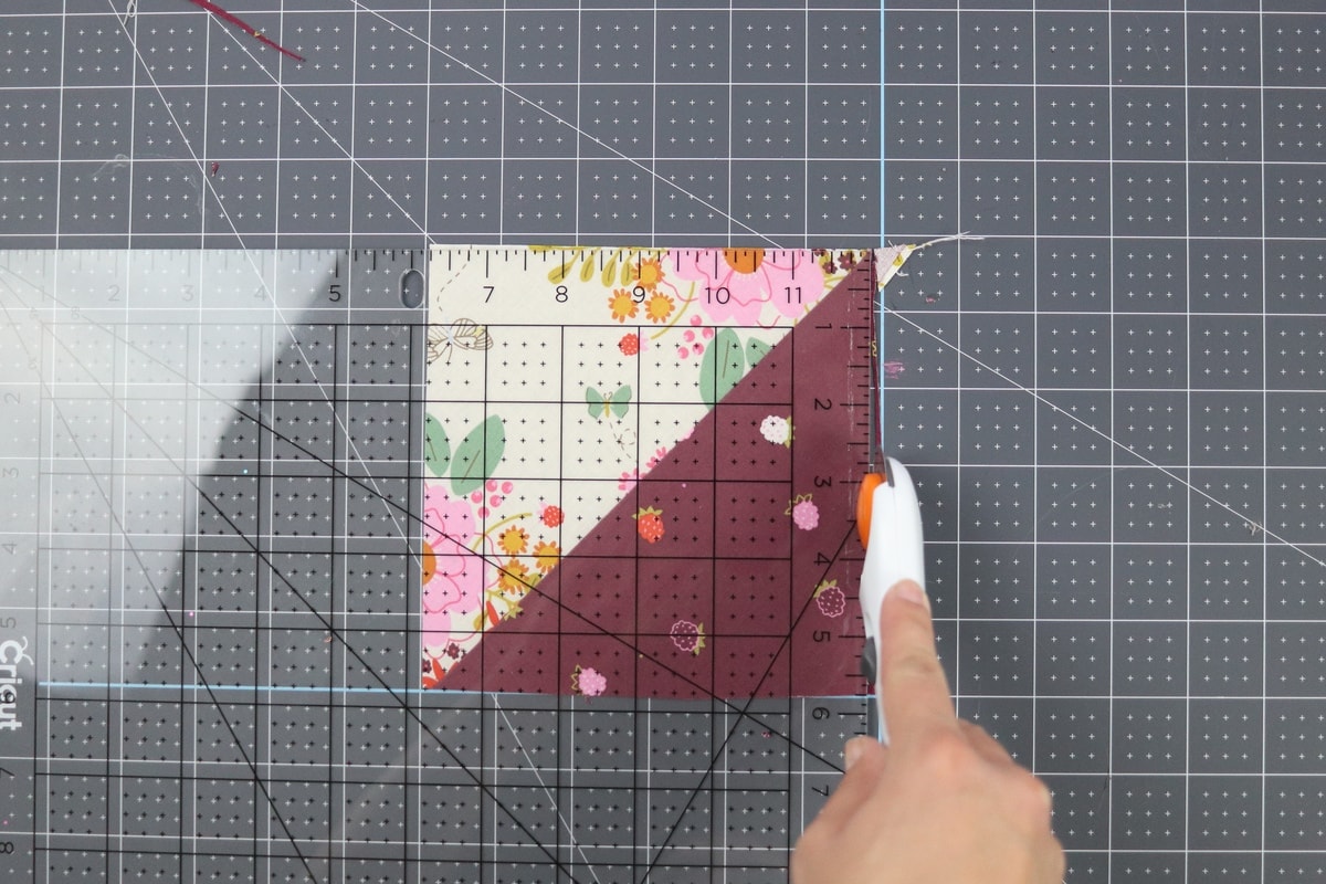 Easy Half Square Triangles Baby Quilt Sewing Tutorial - Sweet Red Poppy