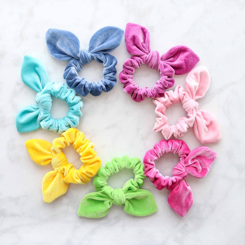 How to Make A Scrunchie, a free sewing pattern by top US sewing blog, Sweet Red Poppy