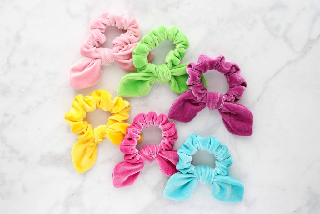 How to Make A Scrunchie, a free sewing pattern by top US sewing blog, Sweet Red Poppy