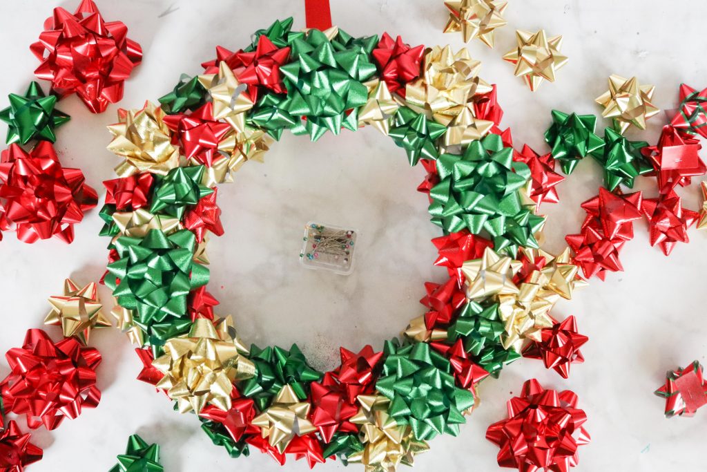 How to Make a Christmas Bow Wreath Easy