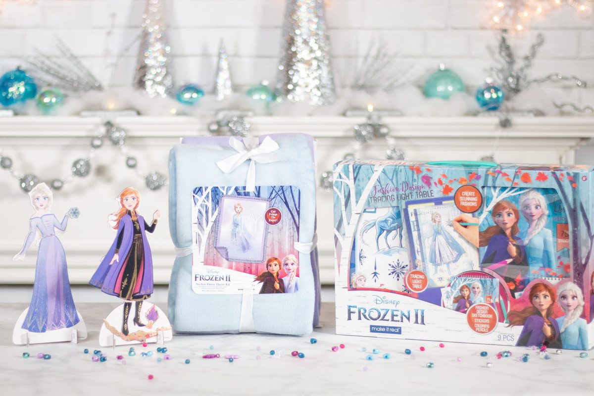 Disney's Frozen No-Sew Fleece Blanket tutorial – Fons & Porter