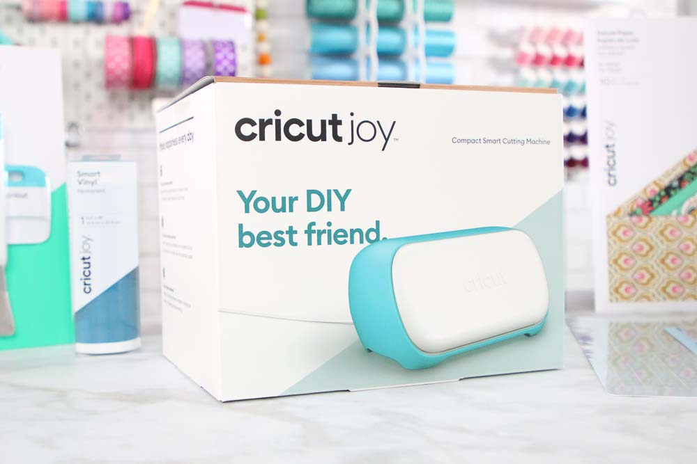 How to Use Cricut Smart Vinyl Materials - Cricut Smart Vinyl Tutorial