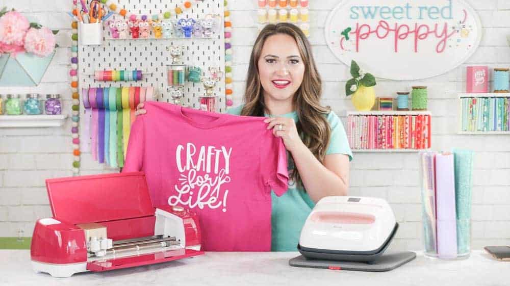 How to Make Cricut Iron-On T-Shirts - Sweet Red Poppy