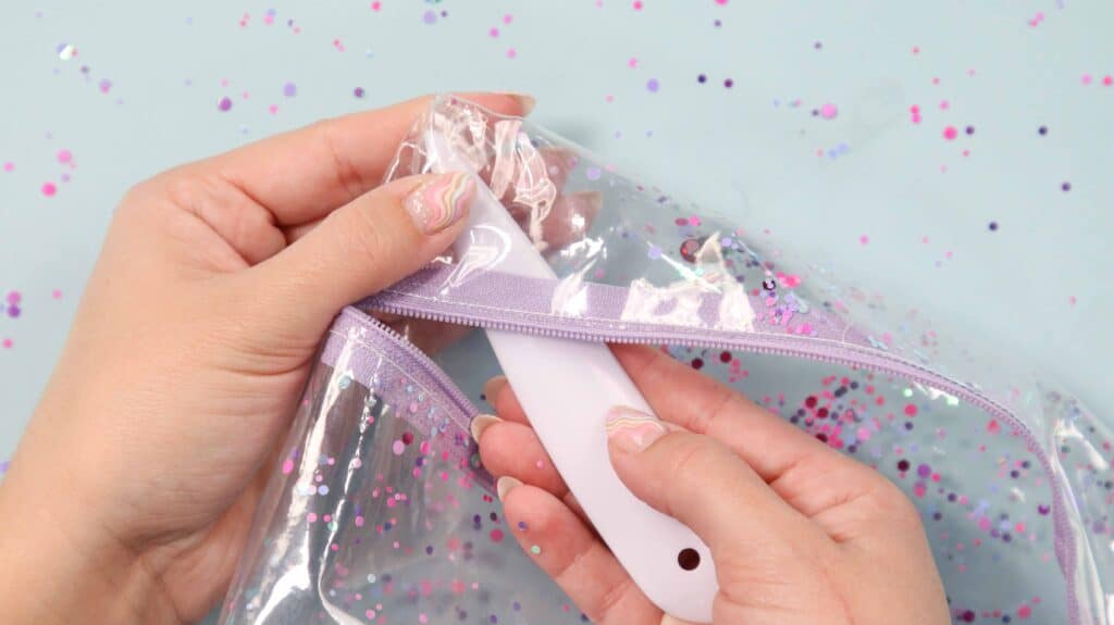 How to Make Clear Vinyl Zipper Bags, So Sew Easy