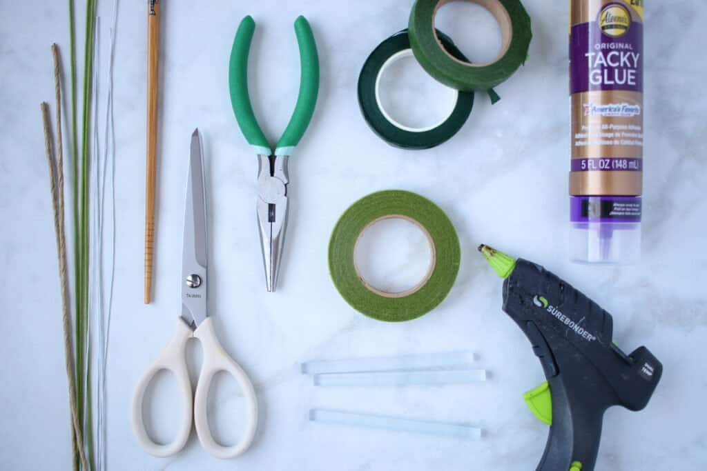 How to choose the best scissors for cutting crepe paper and making