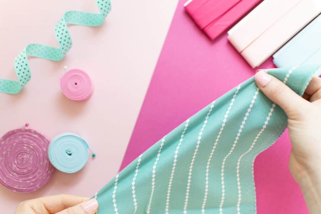 The Best Way to Sew Bias Tape - Positively Splendid {Crafts