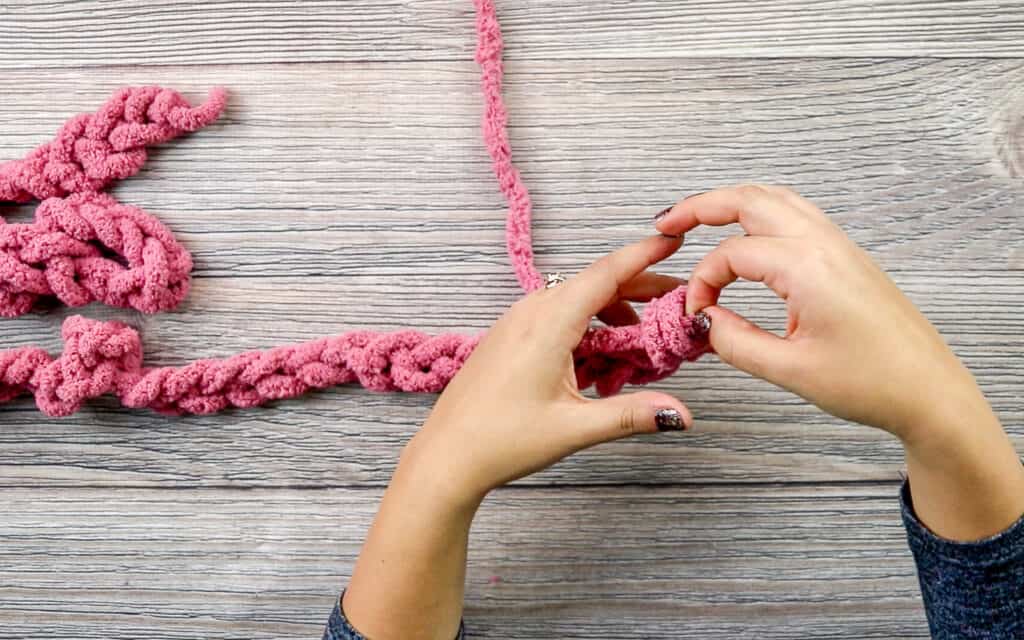 Finger Crochet Blanket - Sweet Red Poppy