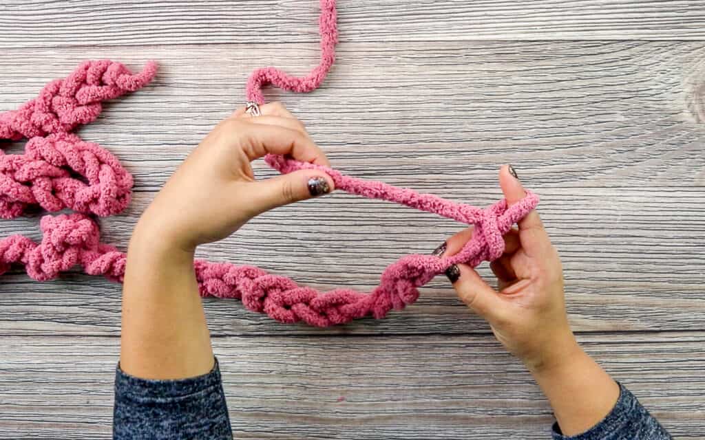 Finger Crochet Blanket - Sweet Red Poppy