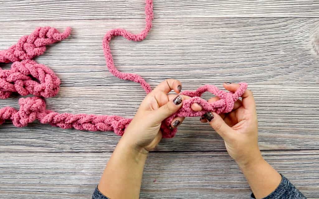 Finger Crochet Blanket - Sweet Red Poppy