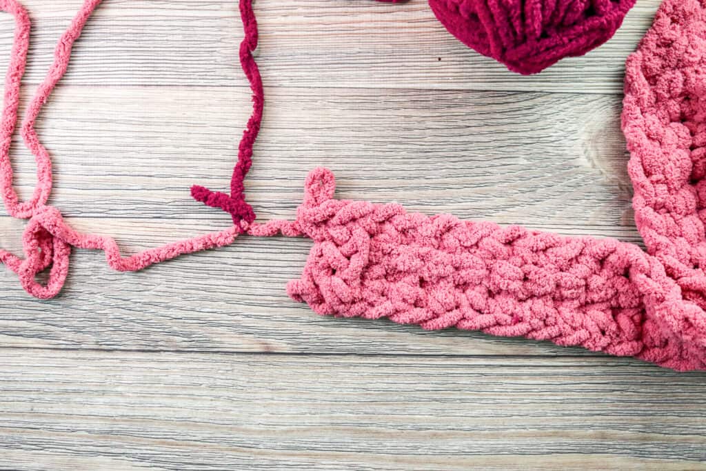 Finger Crochet Blanket - Sweet Red Poppy