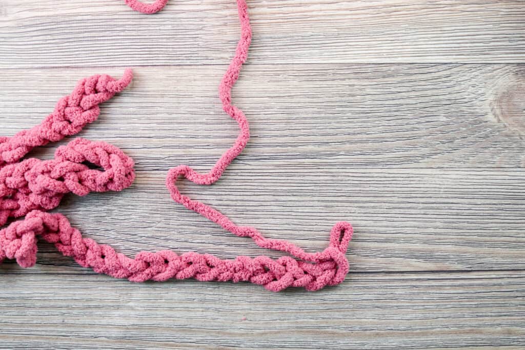 Finger Crochet Blanket - Sweet Red Poppy