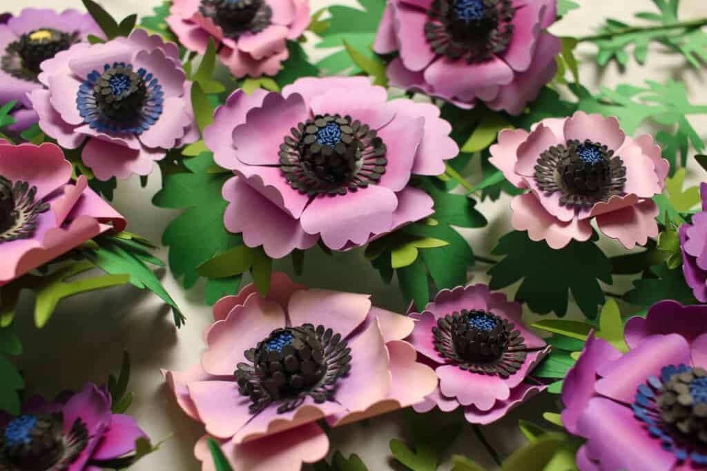 Create Realistic Looking Anemone Flowers From Cardstock With This Step-By-Step Tutorial, Plus Get the Free SVG Cut Files and Printable Template.
