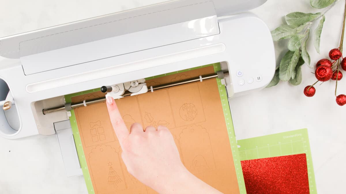 How to Make Christmas Gift Tags with Your Cricut Machine - Sweet Red Poppy