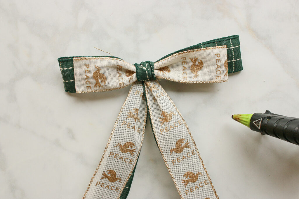 How to tie a perfect Hermes Ribbon Bow/ Hermes Ribbon Bow Tutorial