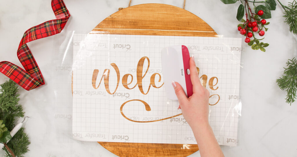 How to Make a Wood Sign with Cricut