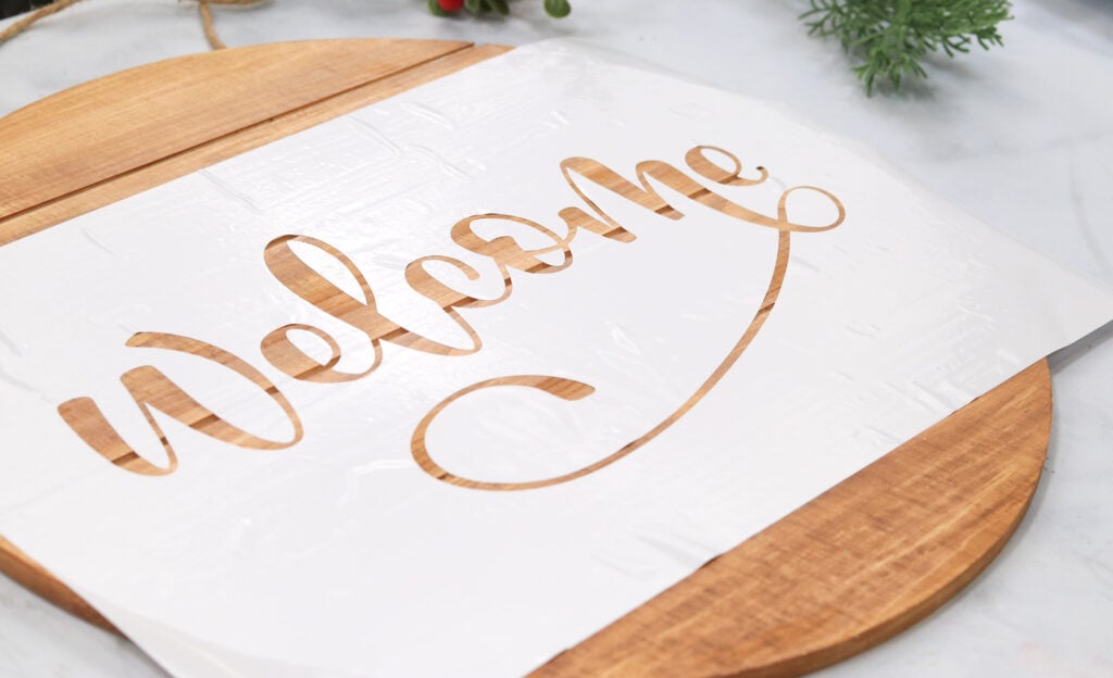 How to Use Vinyl Stencils to Paint Wood Signs Perfectly! - Jennifer Maker