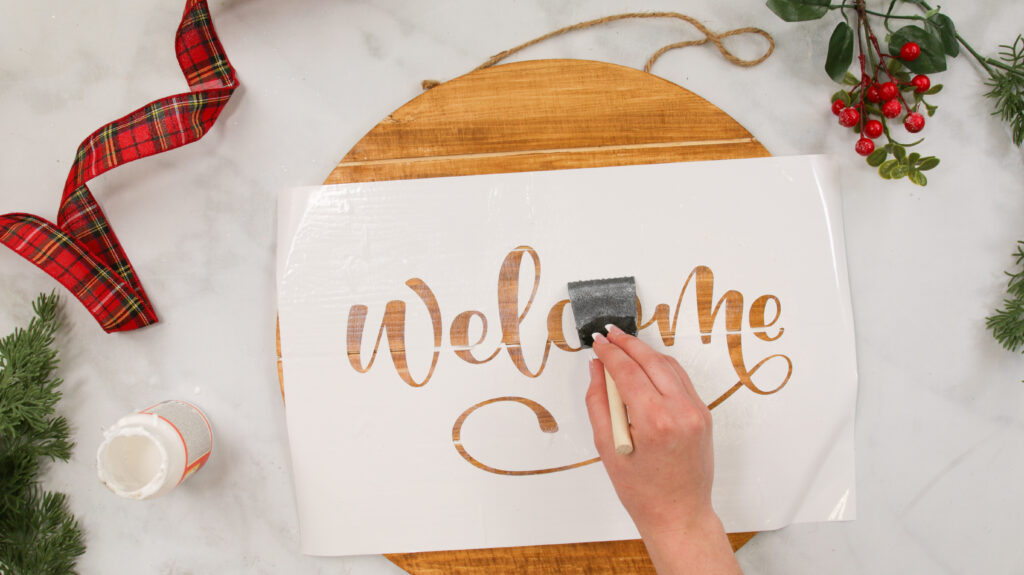 How to Make a Wood Sign with Vinyl and Cricut Joy - Creative Ramblings