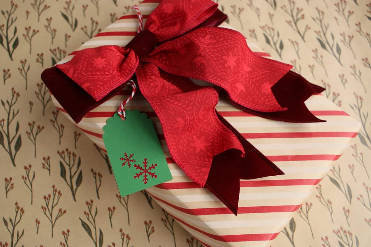 How to Wrap a Gift Four Ways Sweet Red Poppy