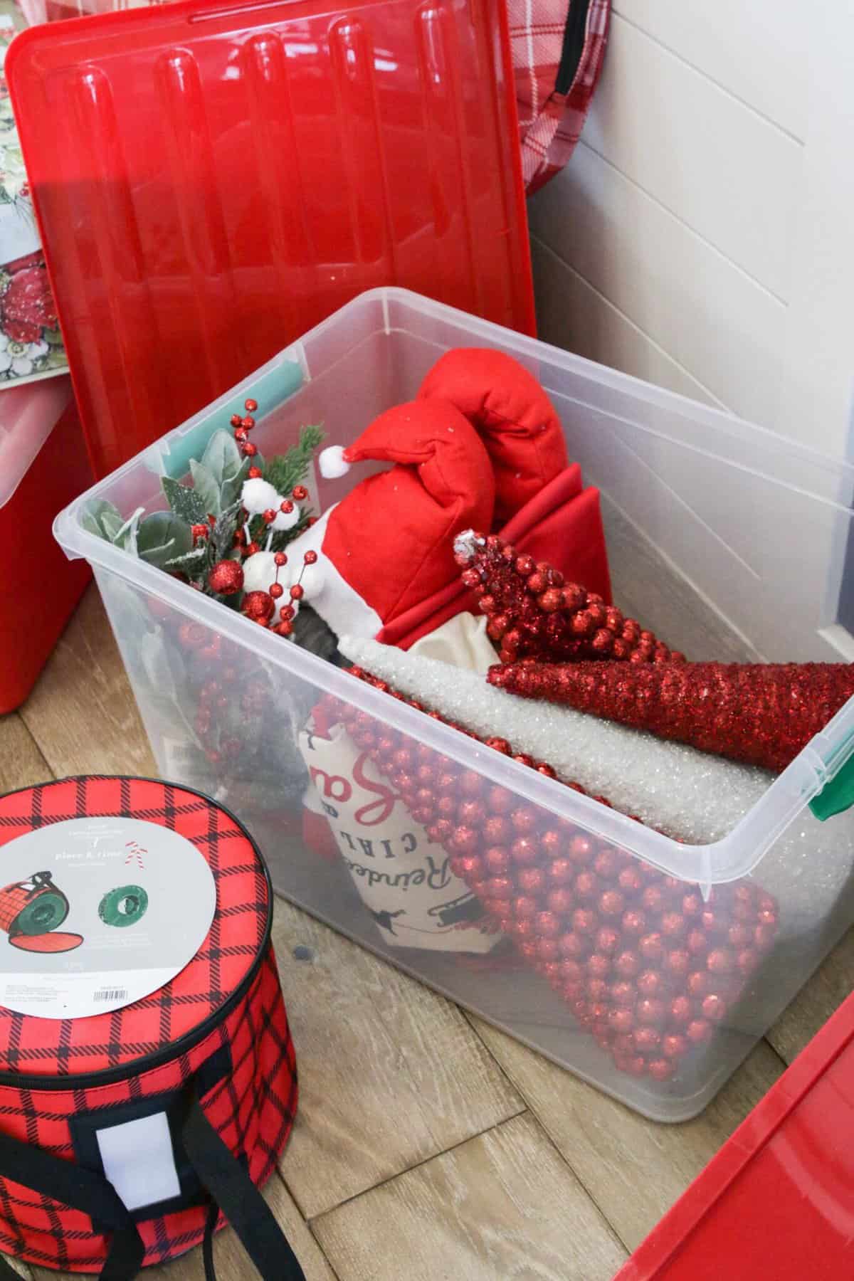 5 Useful Tools to Help You Organize After the Holidays with JOANN Sweet Red Poppy