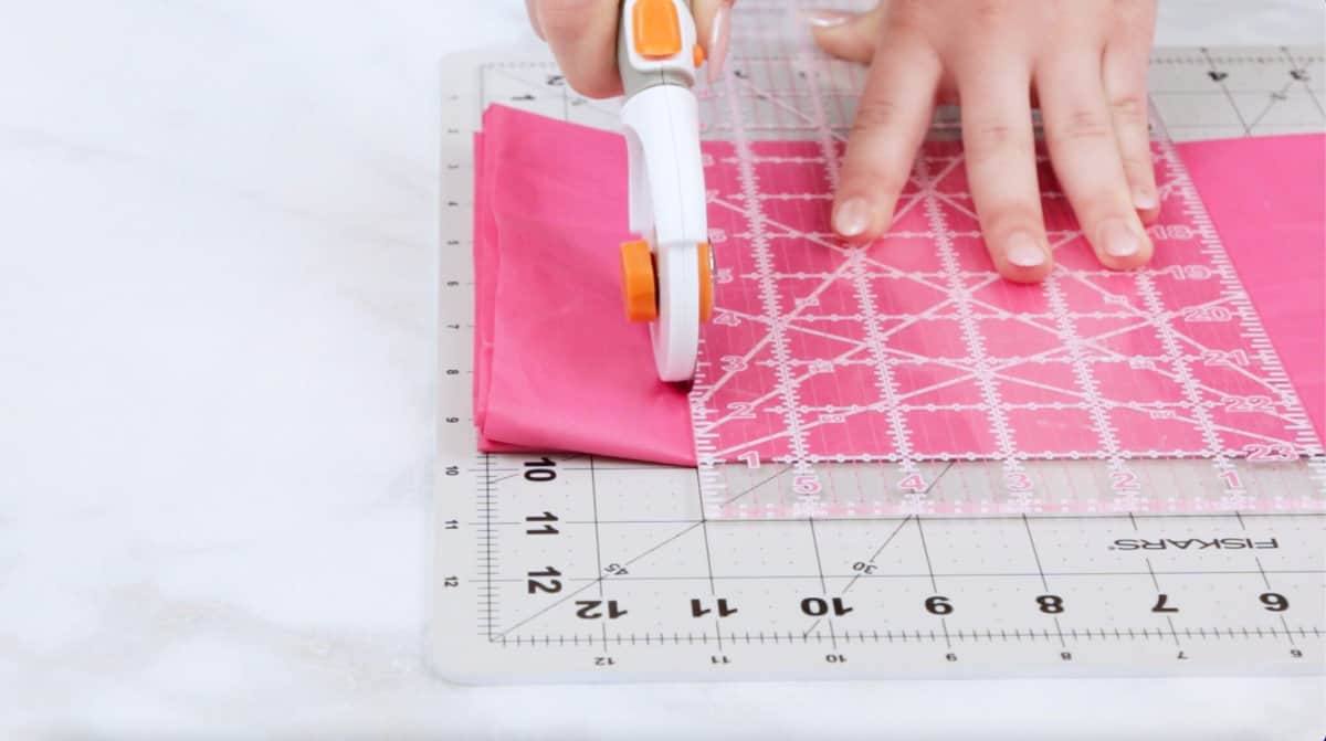 DIY Tablecloth Party Backdrop Sweet Red Poppy