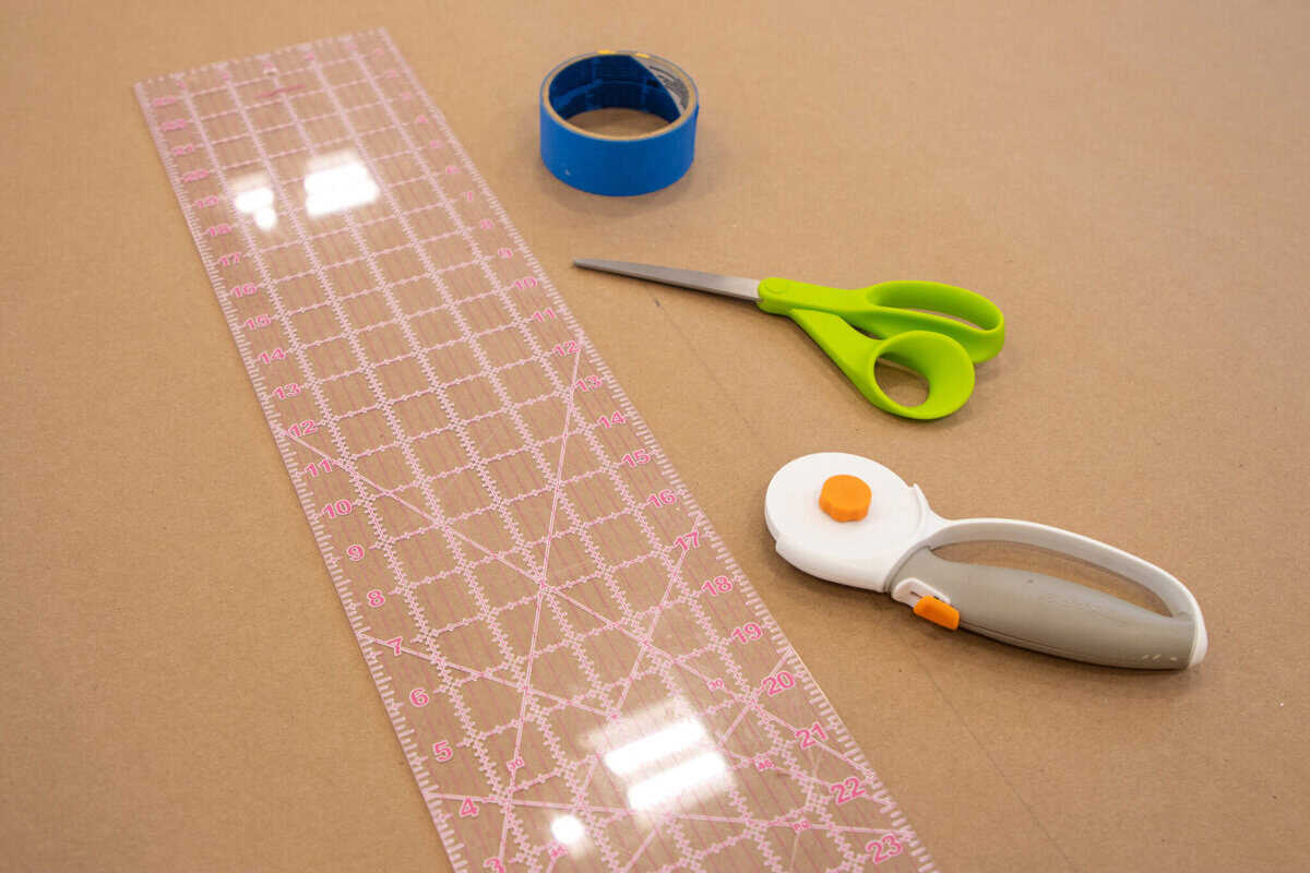 How to Paint a Kraft Paper Banner - Sweet Red Poppy